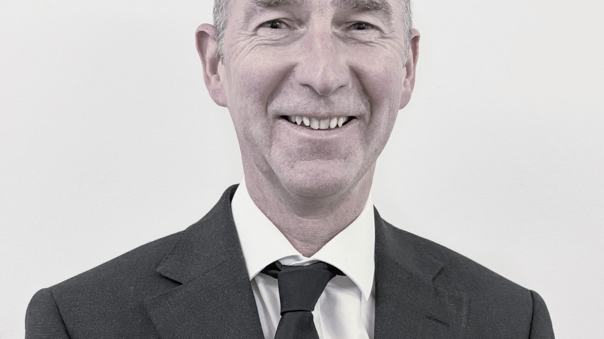 Christopher J Petrie