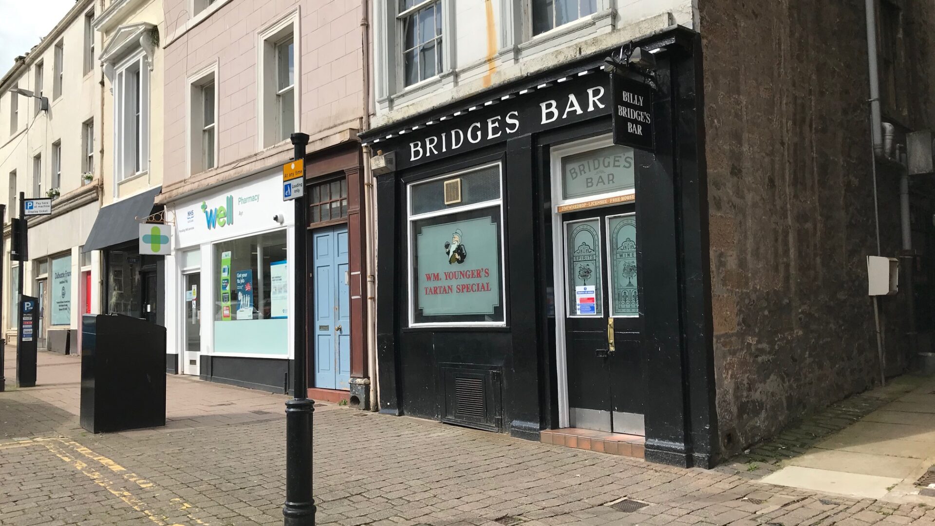 Shepherd reduces price for well-known town centre bar in Ayr for sale