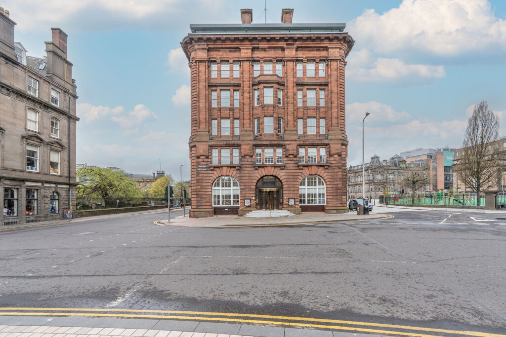 2 Albert Square, Meadowside, Dundee, DD1 1DD