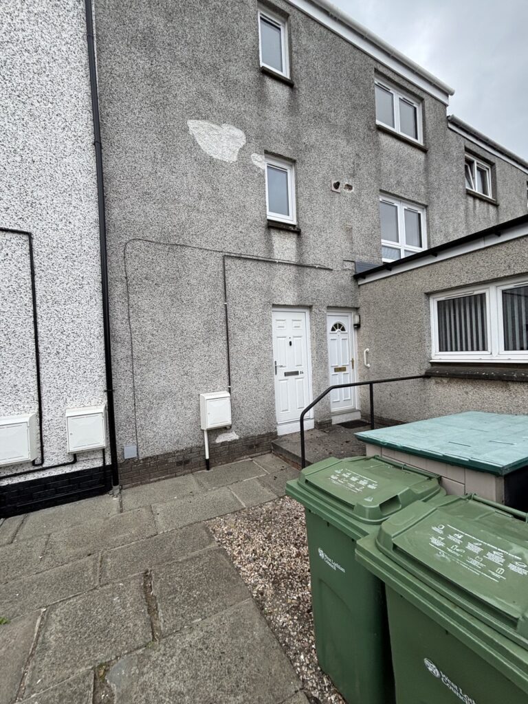 84 Ivanhoe Rise, Livingston, West Lothian